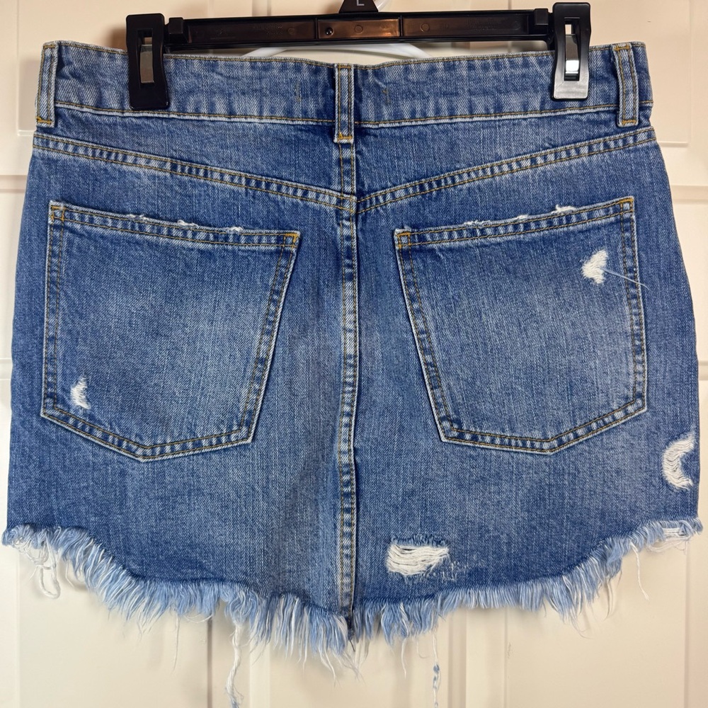 NEW Free People Blue Denim Skirt with Pink Floral Embroidery Womens Size 28 - Picture 4 of 5